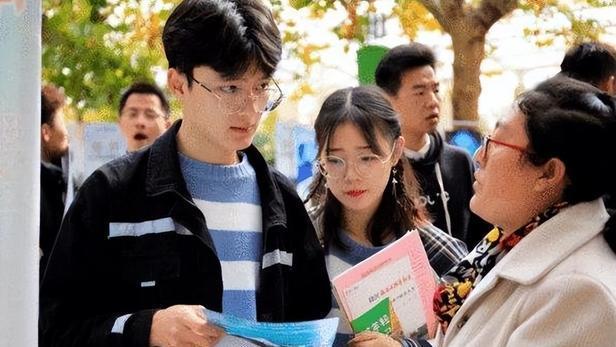 00后|“你凶我，我就离职”，嚣张辞职信火出圈，00后准备整顿职场了？