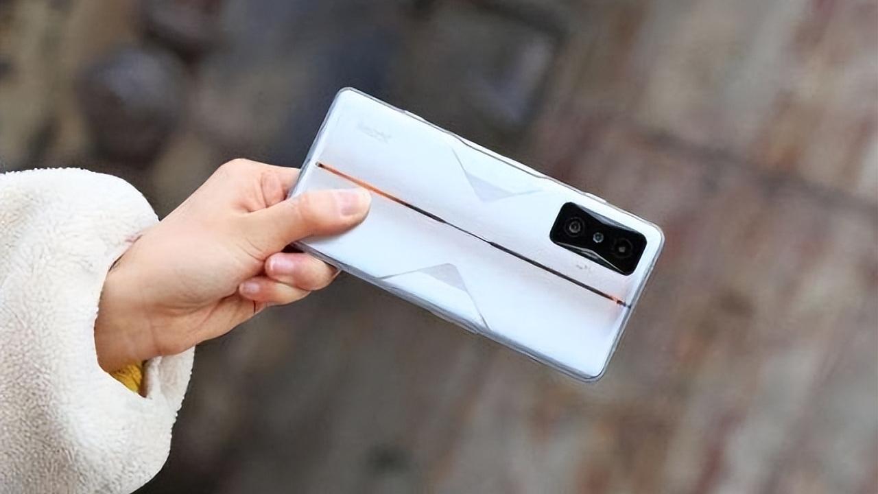 红米手机|安兔兔7月份性价比排行：红米拿下双冠军，哪一款更值得推荐？