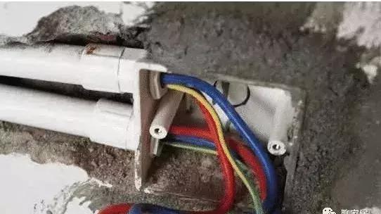 工人以为我们不懂，忽悠我们装6平方电线，结果被老公实力打脸