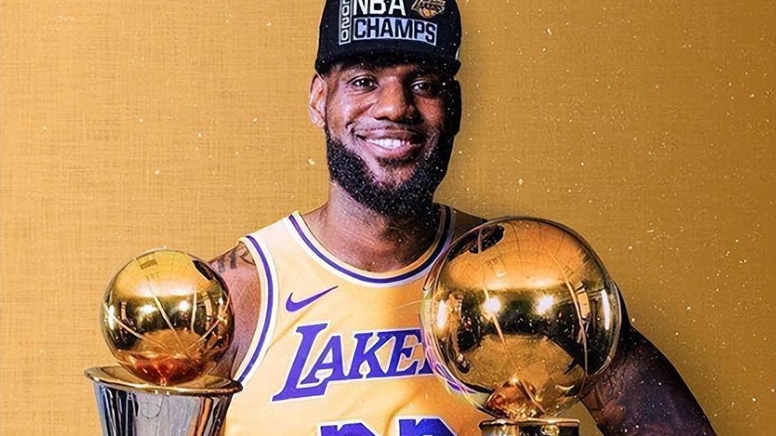 勒布朗·詹姆斯|波帅：不管你是否承认，NBA真正能从1号打到5号仅1人，乔科不够格