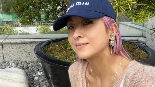 陈奕迅|陈奕迅老婆晒出在日本出游照，穿着休闲，背包价格引热议