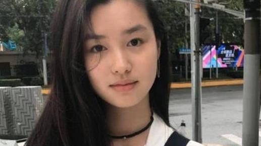 宁泽涛|宁泽涛近况！退役后生活甚是精彩，女友小5岁肤白貌美身材完美
