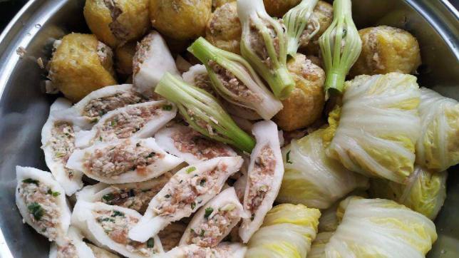 酱油|酿菜操作要点馅料有辈有素，有甜有咸，都要处理成茸泥馅状