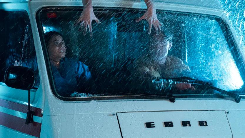 危险乘客|一部怪诞而令人不安的电影《危险乘客》：足够血腥