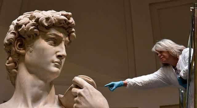 米开朗基罗|米开朗创作出大卫雕像时才29岁，而大卫早已经40几岁，比他还要老