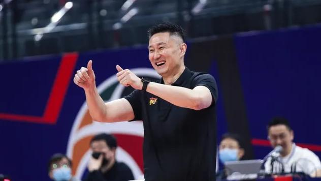 辽宁男篮|CBA三消息：辽宁队坐山观虎斗，广东大概率第五，周琦高效砍25分