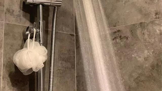 为何日本卫生间小，却实用性极强？看了这些细节，终于明白了