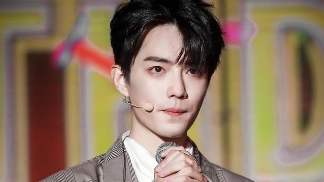 肖战|公司运营透露肖战《玉骨遥》将过审，最迟8月定档，得到剧组回应