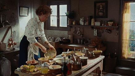 只是在水槽上加2块板，沥水、切菜都可以，再也不嫌橱柜台面挤了