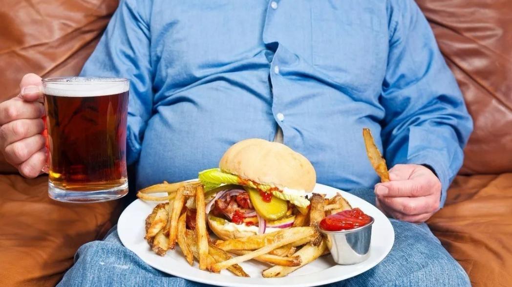 医生|做一次等于熬夜7天，不少人还上瘾，医生：糊涂，无疑是“自毁”肠胃