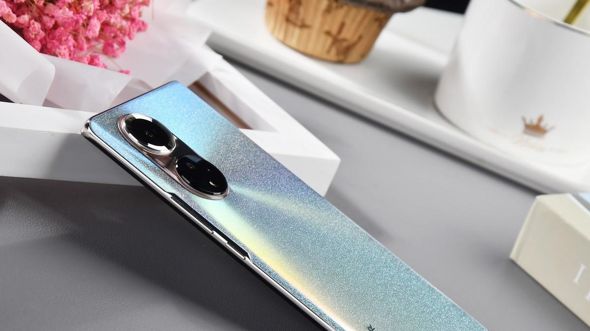 荣耀|荣耀爆款直降1200元，OLED双曲屏+1亿，开启清仓模式比618还便宜