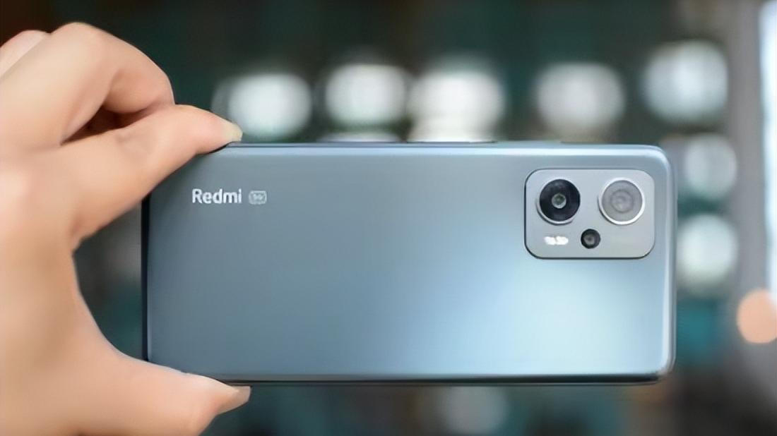 液晶显示器|友商真香LCD屏手机，天玑8100+五千电池+67W快充，到手价仅1799元