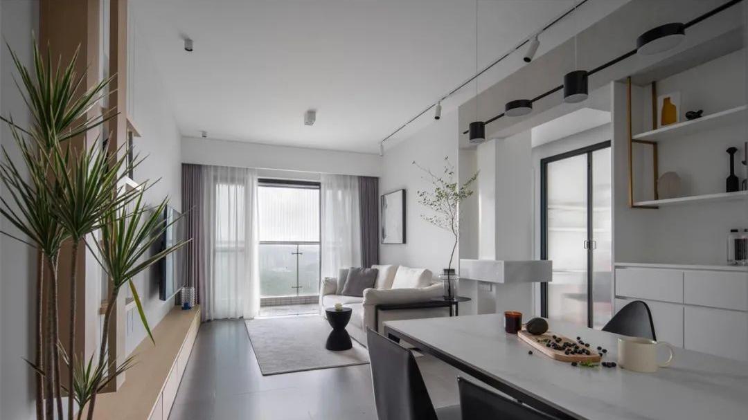 98m2极简风：纯白+木色+黑白灰的禅意家，惬意简雅不过时！