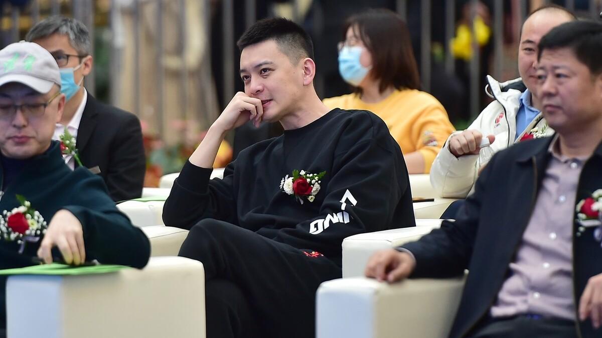 郭艾伦|单换郭艾伦？周琦3个字似有所指，李洪庆或做卫冕选择