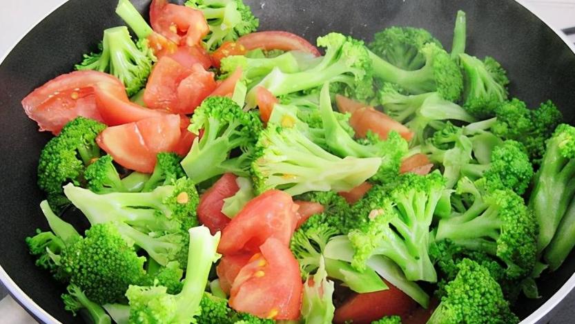 西兰花|当家中只剩下西兰花，如何烹饪美食，这些方法赶紧学起来