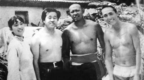 那英|那英深夜晒照怀念老友，一张照片全是巨星！还有哪些绝版照片？