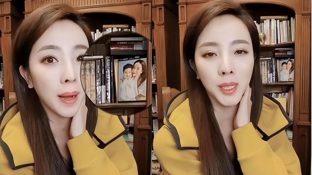 大卫·芬奇|央视李思思儿子罕见曝光，母子俩合影太亲密，身后一柜子书抢镜