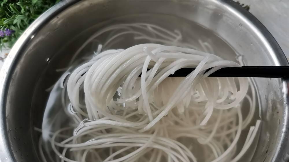 猪蹄|过年时不用忙，这4道菜提前备好，来客随便切一下，上桌就是硬菜