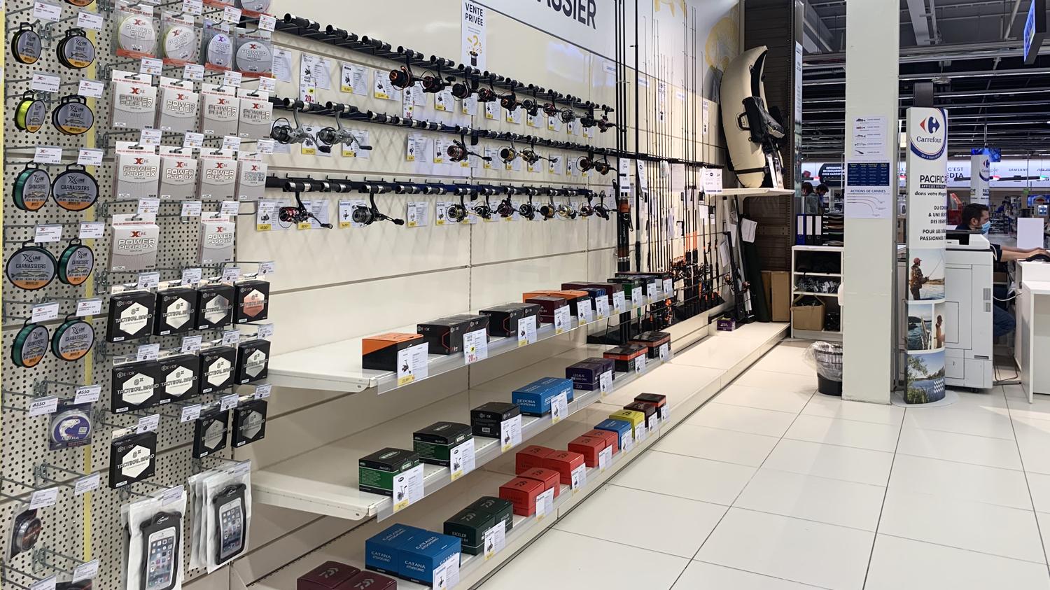 商场|为什么国外能在商场中开这种大规模的渔具店呢