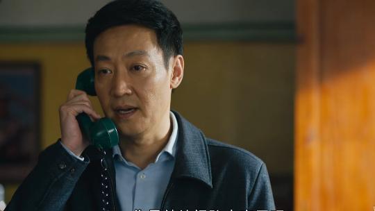 街拍|《人世间》原著：周蓉姐弟的幸福结局，揭穿了中国家庭的喜怒忧伤