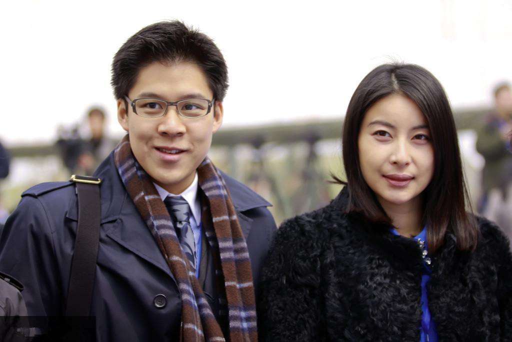 霍启刚|霍启刚连续迎来两个好消息，政界前途一片光明，家族又迎来大和解