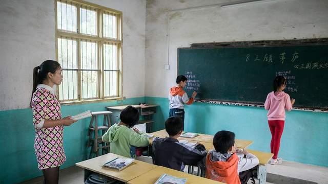 学校教师有福了，满足相关要求可以为学生补课，家长感到很高兴