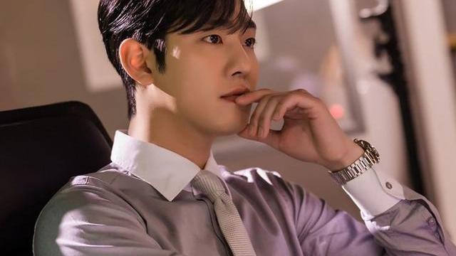 撒贝宁|甜到迷人！《社内相亲》安孝燮的变化史，宝藏男孩爆红成3月男友