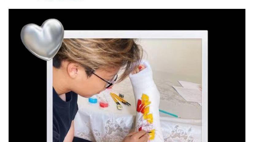 郑凯|孙悦自曝腿伤严重浑身疼，儿子罕出镜，满头金发侧颜不输明星