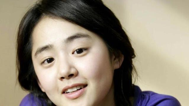 文瑾莹|文根英：因《蓝色生死恋》爆红，与金范相恋1年，如今怎样了？