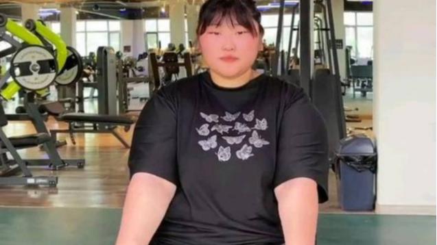 朱雪梅|男网红喜哥追求朱雪梅，愿买300万豪车送她，追两年仍没放弃