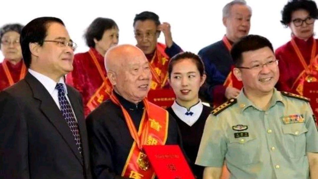 暴饮暴食|著名针灸大师周德安，83岁高龄无病无疼，养生方法人人可学可用