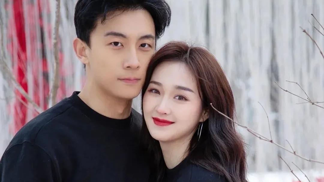 王能能|恋综史上首档CP团综官宣，奇闻CP缺席，罗拉王能能加盟遭抵制