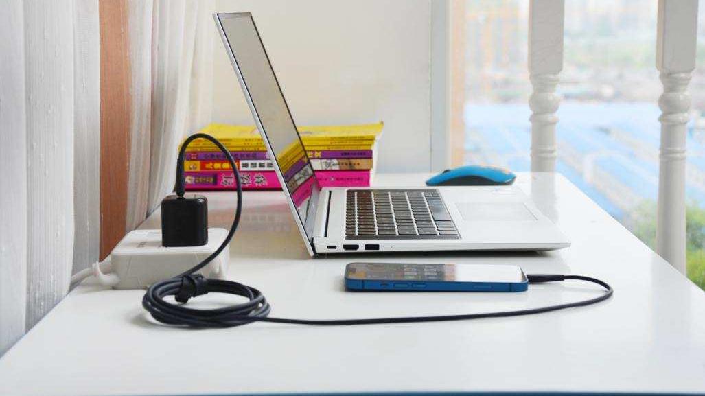 联想|iPhone新快充，图拉斯30W氮化镓开启全新快充时代