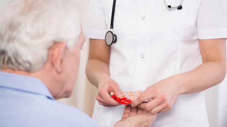 肝损伤|乱吃药不如不吃药！5个“吃药禁忌”最好背下来，可以救命