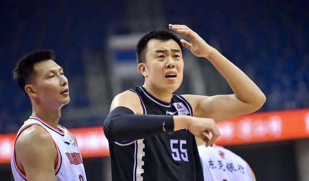 辽宁男篮|上午9点，CBA辽宁队老将主动提出降薪，FMVP或将迎来顶薪合同