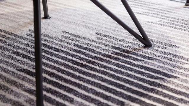 轻奢让空间更加优雅，彰显生活态度，更显独特魅力