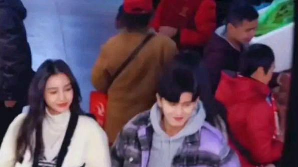 邓家佳|任嘉伦新剧开机，杨颖担任女主，让《暮色心约》压力不小