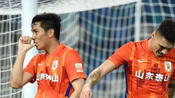 山东泰山不断输球，费莱尼表现不佳，为什么还续约4年？