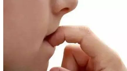 宝宝口欲期该如何应对?