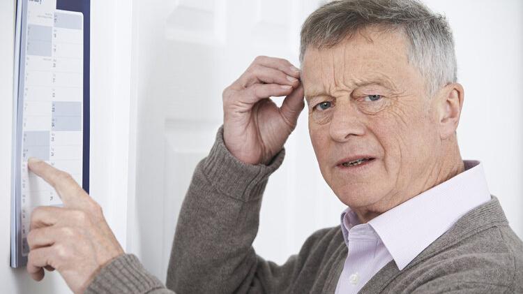饮食|老年痴呆是吃出来的？提醒：老人有3种饮食习惯，痴呆风险或增加
