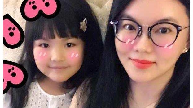 王诗龄|李湘晒母女合照，12岁王诗龄近照瘦出女神范，无滤镜下腿又细又长