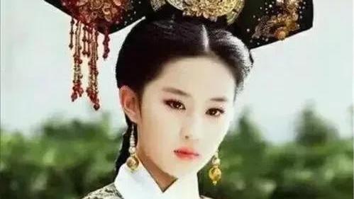 刘亦菲|刘亦菲为啥从来不演清宫剧？当看到定妆照后，网友：出场就是结局
