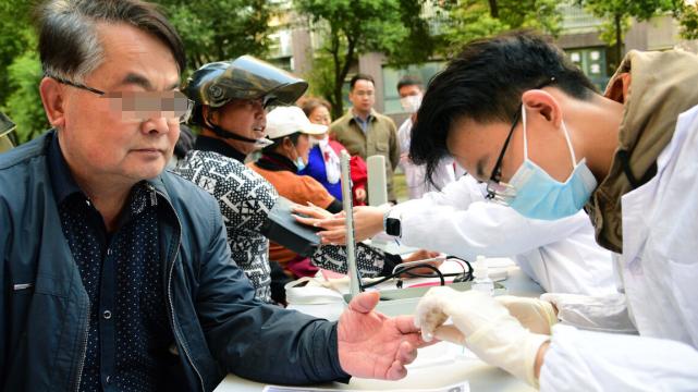 血糖|“血糖大户”被揪出，转告家人：常吃3种菜，无异于在胰岛素上“撒糖”