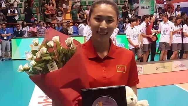 女排|女排一“王牌选手”入队！实力与美貌并存的她，却给蔡斌惹来麻烦！