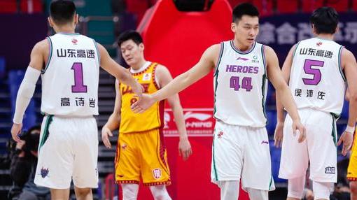 徐长锁|徐长锁终于开窍！放弃4名混子，提拔2位超新星，山东上演青春风暴