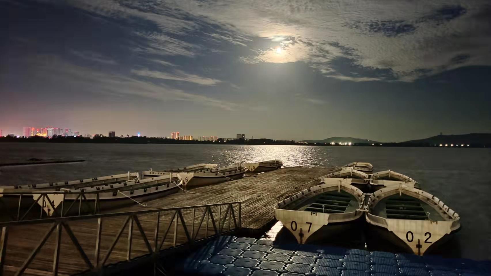 油价|职场升职加薪，仅靠努力工作就行吗？当然不是，要做好三点