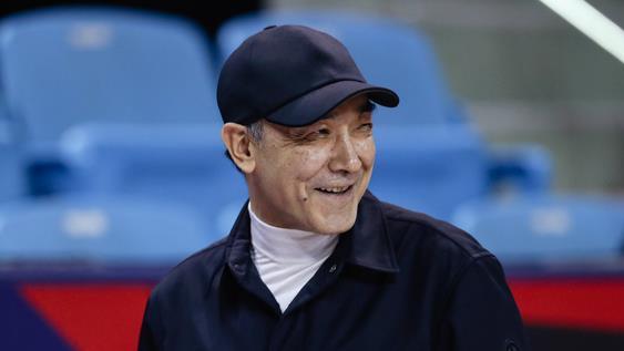 新疆男篮|“阿的江，下课！”