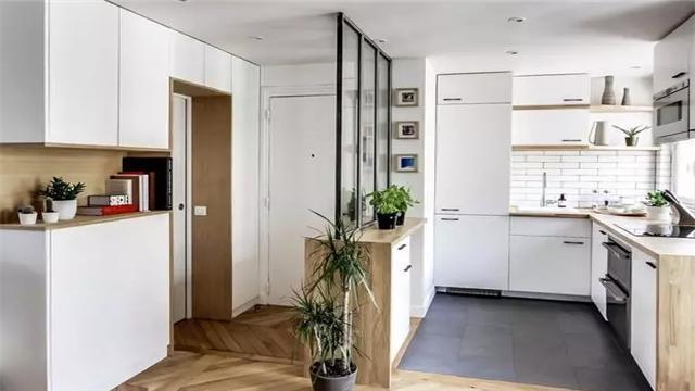 不听老人言吃亏在眼前，门口设计错了，出门就破财