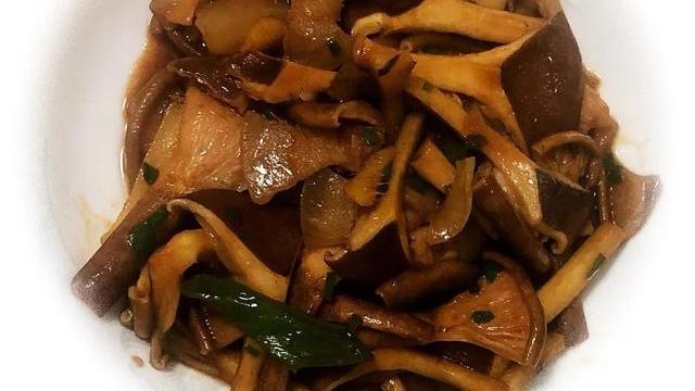 奶茶 建议女性朋友：夏天少吃甜品与奶茶，多吃5样，美白瘦身好漂亮