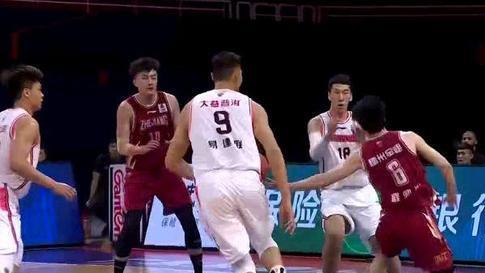 广东男篮|痛失好局！广东0-14被打懵 易建联16+6 徐杰11+3 胡明轩表现拉胯